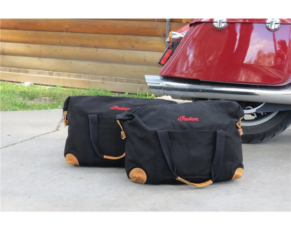 Indian Motorcycle Deluxe Saddlebag Travel Bags in Black, Pair - 2880294