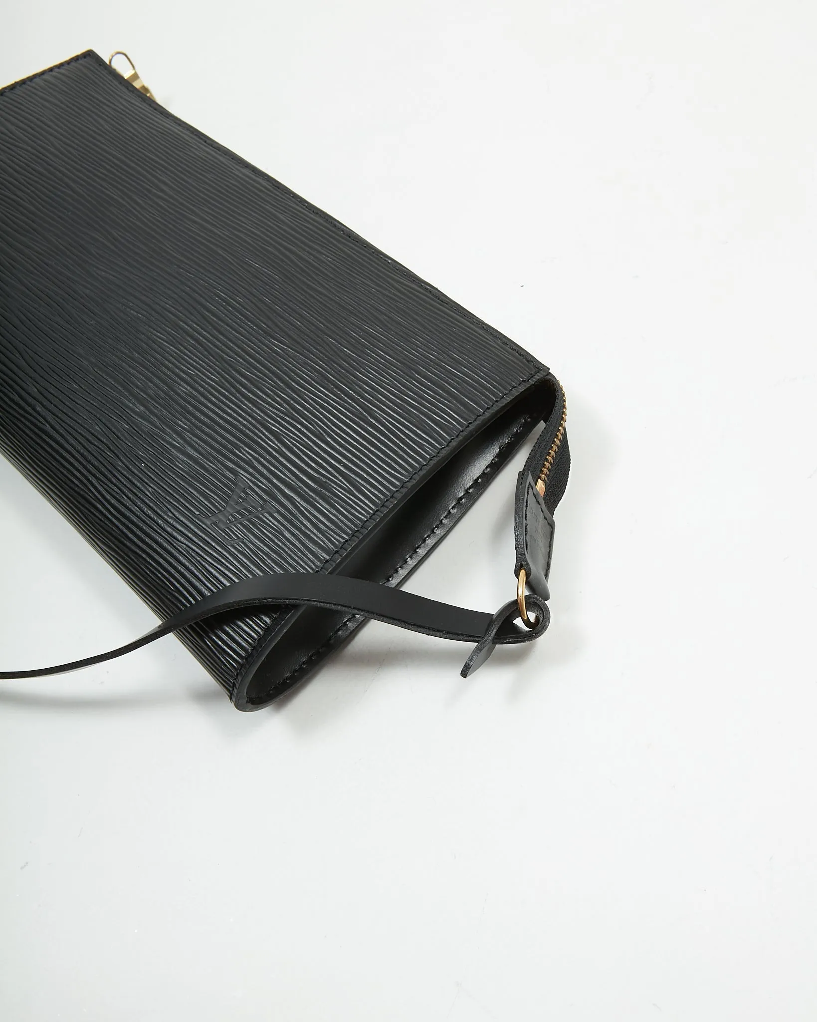 Louis Vuitton Black Epi Pochette Shoulder Bag