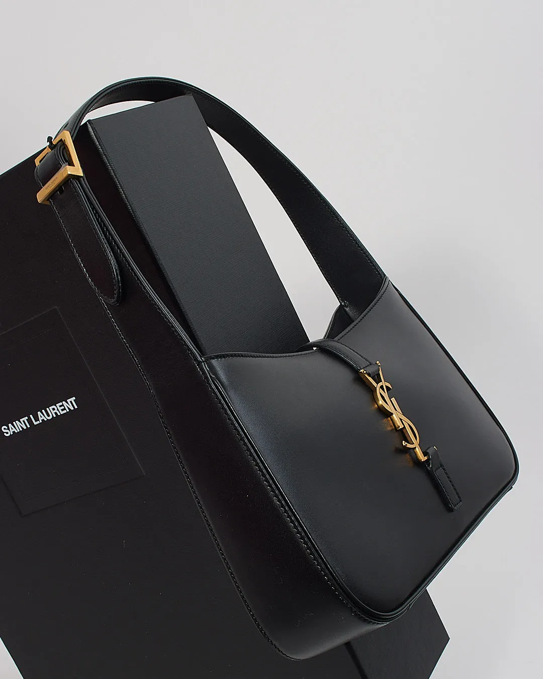 Saint Laurent Black Smooth Leather Le 5 à 7 Hobo Shoulder Bag