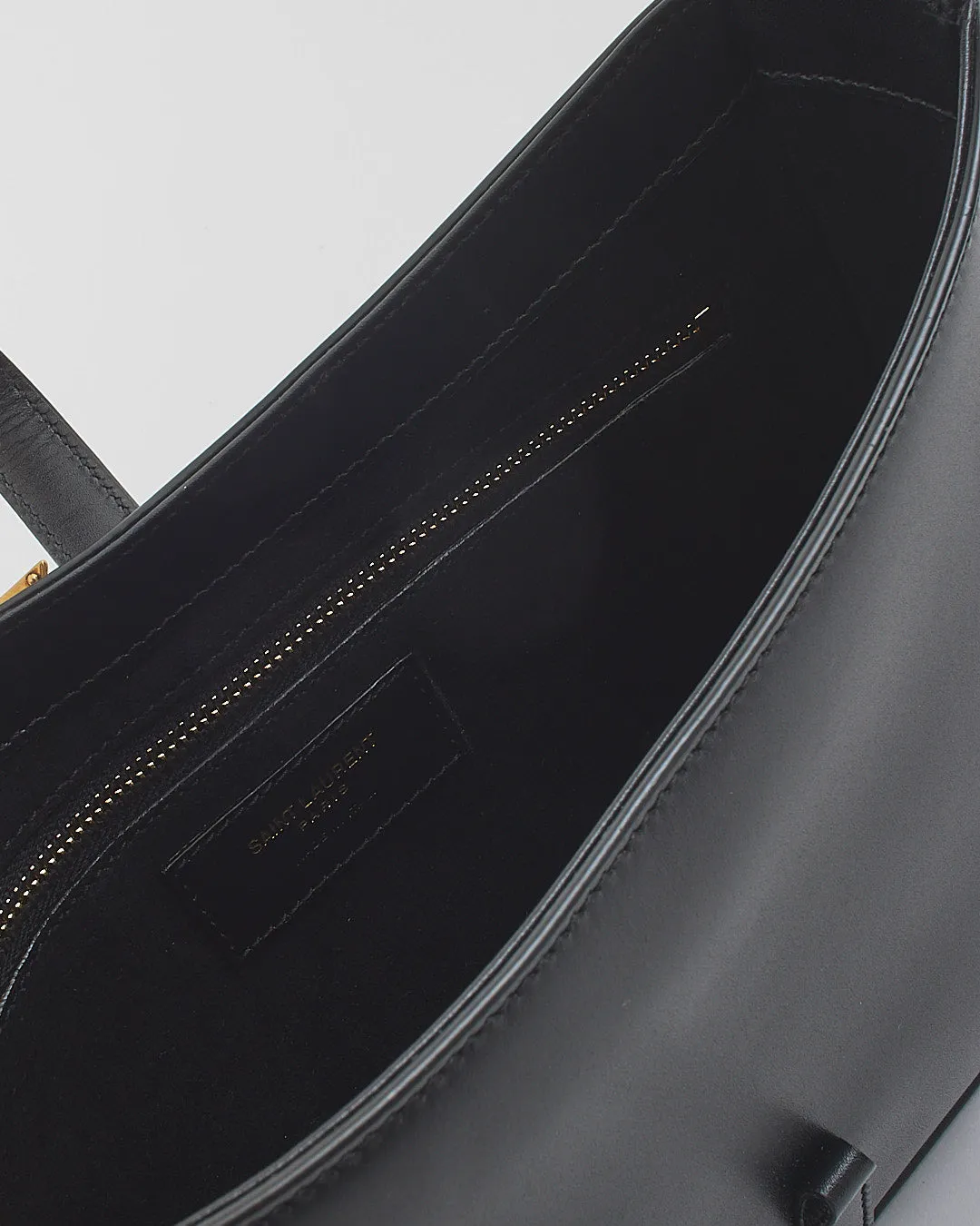 Saint Laurent Black Smooth Leather Le 5 à 7 Hobo Shoulder Bag